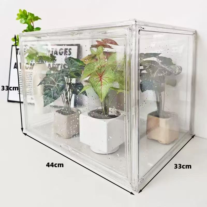 [MONO] Mini Greenhouse