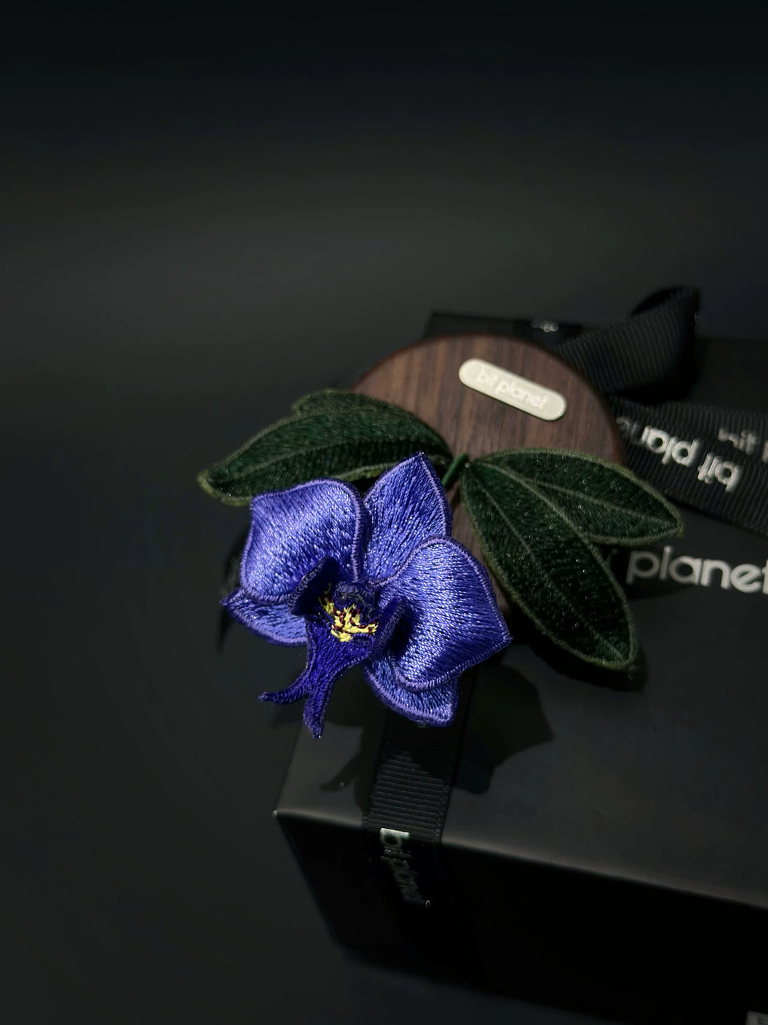 [Bitplanet] Embroidered Plant Fridge Magnets