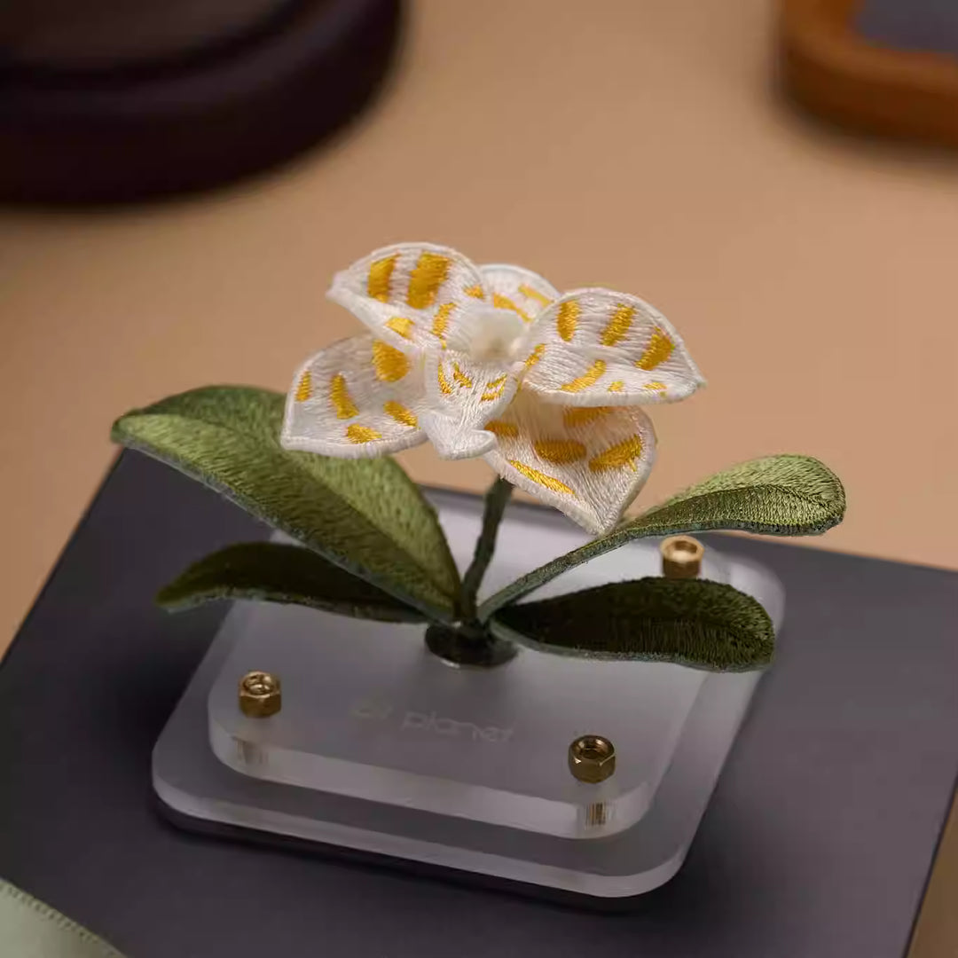 [Bitplanet] Embroidered Plant Fridge Magnets